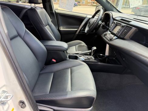 Used 2017 Toyota RAV4 SE FWD image 25