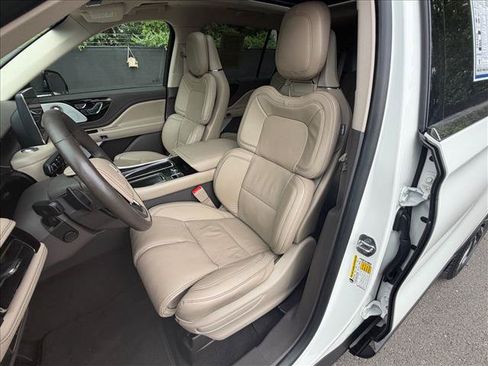 Used 2020 Lincoln Aviator Reserve w/ Equipment Group 202A AWD/4WD image 25