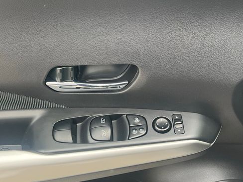 Used 2020 Nissan Kicks SV image 22