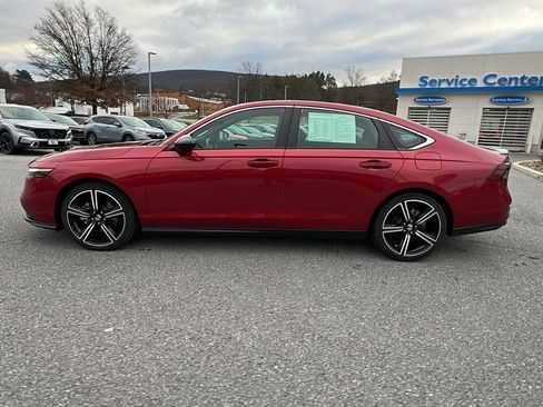 Used 2023 Honda Accord Sport image 7