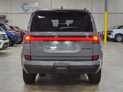 Used 2024 Lexus GX 550 w/ Accessory Package (Z1) image 10