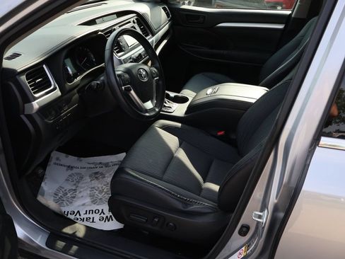 Used 2015 Toyota Highlander Plus AWD/4WD image 23