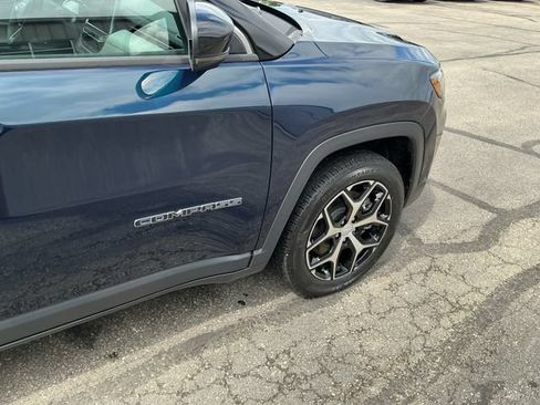 Used 2024 Jeep Compass Limited AWD/4WD image 17