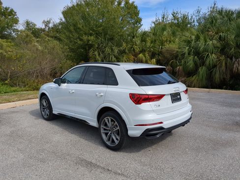 Certified 2025 Audi Q3 2.0T Premium w/ Convenience Package image 6