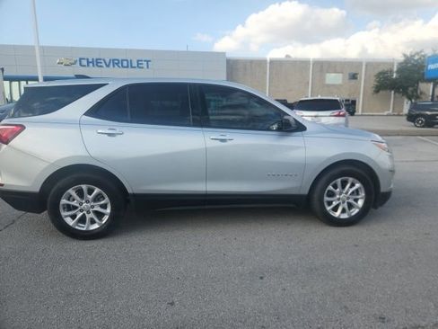Used 2019 Chevrolet Equinox LS FWD image 6