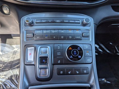 Used 2023 Hyundai Santa Fe Calligraphy image 27