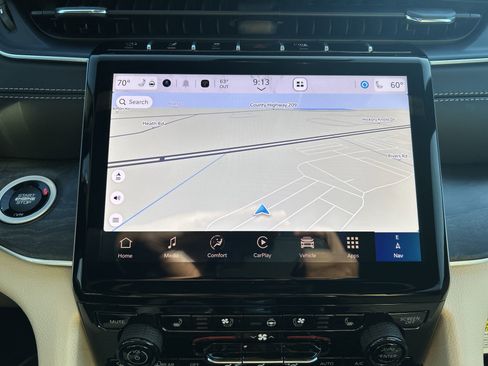 New 2025 Jeep Grand Cherokee Limited w/ Luxury Tech Group II image 23