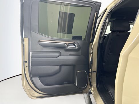 Used 2022 Chevrolet Silverado 1500 LT Trail Boss w/ Convenience Package II image 25