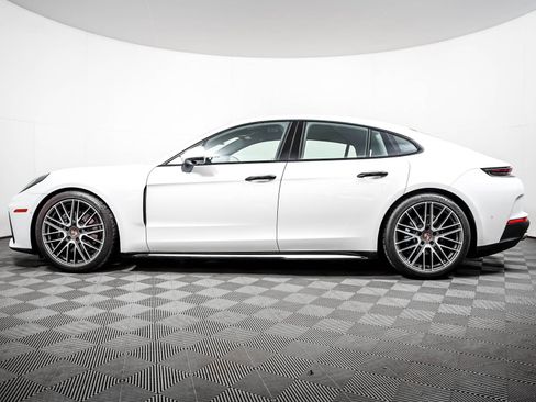 Certified 2024 Porsche Panamera RWD image 2