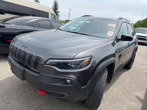 Used 2022 Jeep Cherokee Trailhawk w/ Trailhawk Elite Value Package AWD/4WD image 4