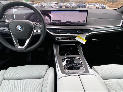 New 2026 BMW X5 xDrive40i w/ Climate Comfort Package image 5