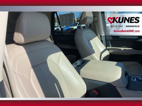 Used 2024 Ford Expedition Limited image 48