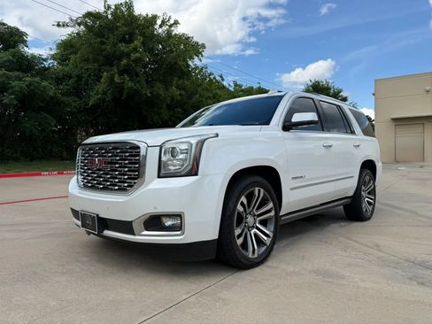 Used 2019 GMC Yukon Denali w/ Denali Ultimate Package AWD/4WD image 2