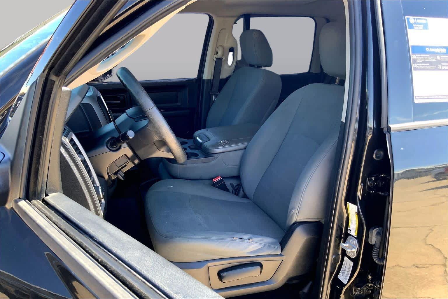 Used 2015 RAM 1500 Express RWD image 7