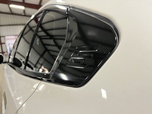 Used 2025 BMW 530i xDrive image 7