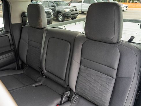 Used 2022 Nissan Frontier S w/ Technology Package AWD/4WD image 19