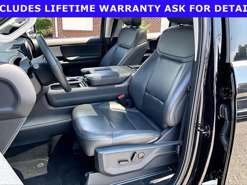 Used 2025 Ford Expedition Active RWD image 21