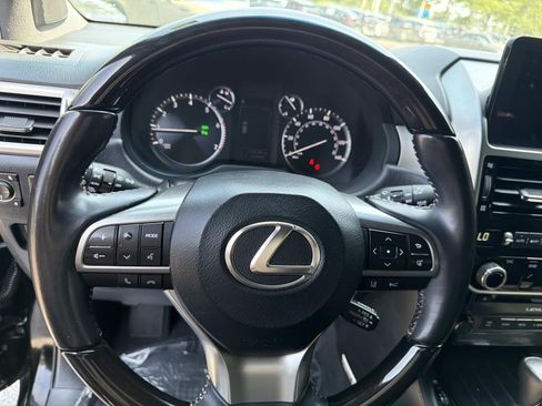 Used 2023 Lexus GX 460 Luxury w/ Accessory Package AWD/4WD image 26