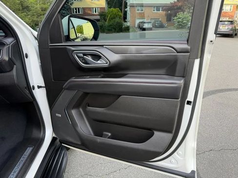 Used 2021 Chevrolet Suburban RST RWD image 36