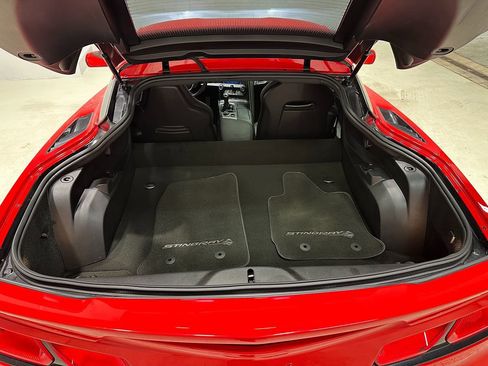 Used 2014 Chevrolet Corvette 1LT w/ Battery Protection Package image 9