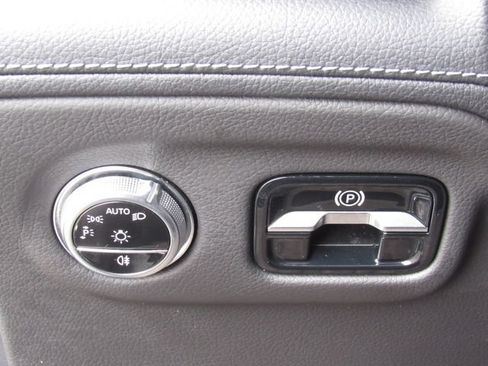 Certified 2023 Mercedes-Benz EQS 450+ 4MATIC SUV image 38