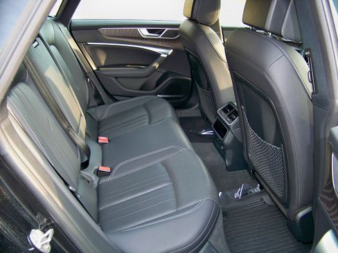 Used 2022 Audi A7 3.0T Premium Plus image 18