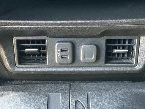 Used 2021 Chevrolet Silverado 1500 LT w/ Bed Protection Package image 12