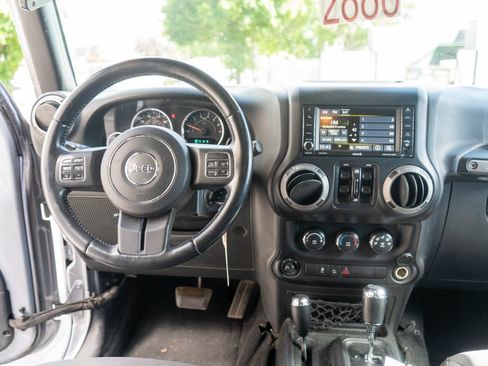 Used 2017 Jeep Wrangler Unlimited Sport w/ Quick Order Package 24S AWD/4WD image 14