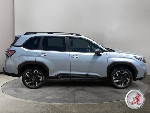 Used 2025 Subaru Forester Limited AWD/4WD image 8
