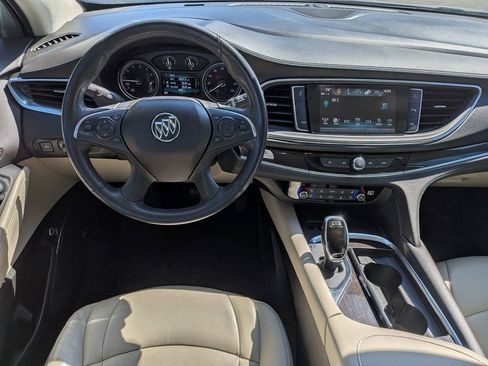 Used 2025 Buick Enclave Preferred FWD image 18