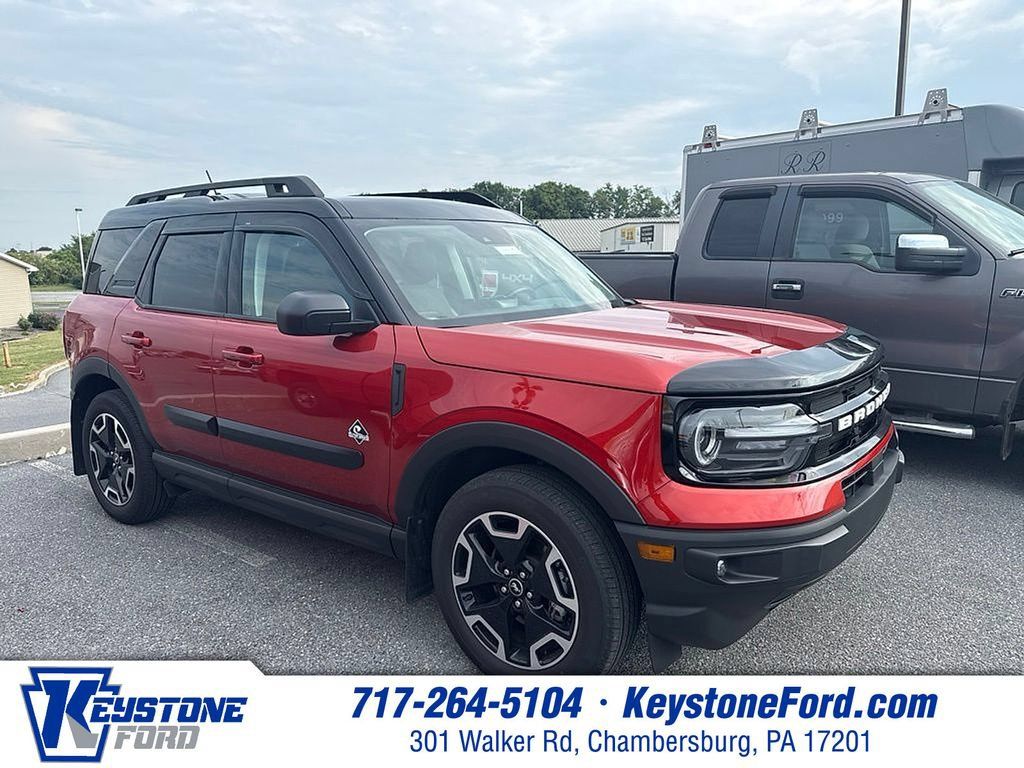 Used 2023 Ford Bronco Sport Outer Banks w/ Tech Package AWD/4WD image 1