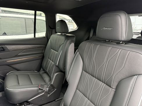 New 2026 Buick Enclave Avenir image 25