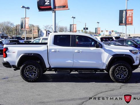 Used 2025 Chevrolet Colorado ZR2 w/ Technology Package image 24
