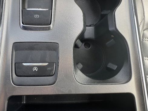 Used 2022 Ford Edge SEL image 35