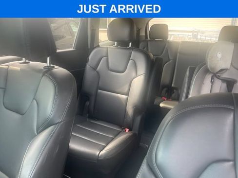 Used 2025 Kia Telluride S FWD image 6