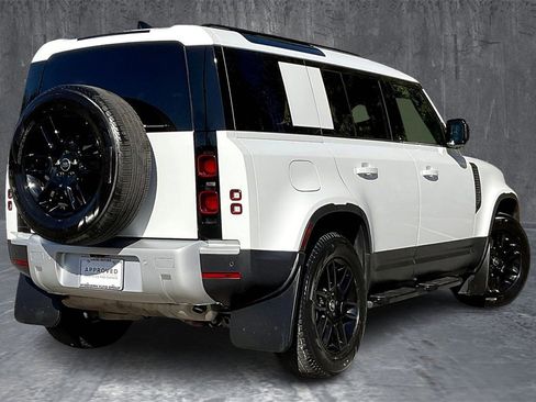 Used 2025 Land Rover Defender 110 S image 6