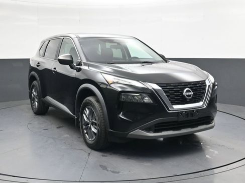 Used 2023 Nissan Rogue S FWD image 1