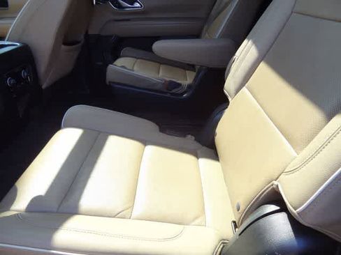 Used 2022 Chevrolet Suburban Premier w/ Texas Edition image 9