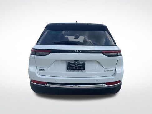 Used 2024 Jeep Grand Cherokee Laredo X RWD image 19