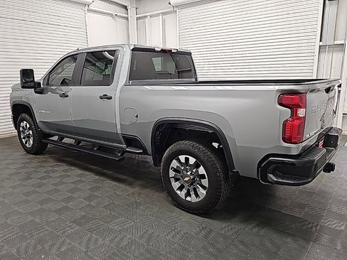Used 2024 Chevrolet Silverado 2500 Custom w/ Custom Value Package image 5