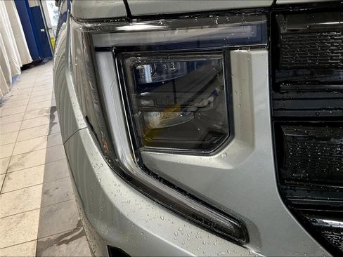 Used 2025 GMC Sierra 1500 Elevation image 33