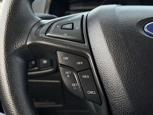 Certified 2024 Ford Edge SE image 16