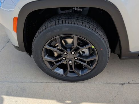 New 2025 Jeep Grand Cherokee L Limited image 57