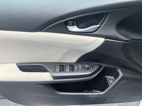 Used 2021 Honda Insight EX image 9
