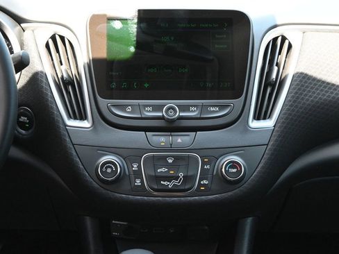 Used 2025 Chevrolet Malibu RS FWD image 11