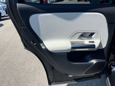 Used 2021 Mercedes-Benz GLA 45 AMG 4MATIC image 30