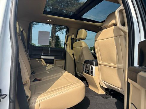 Used 2021 Ford F250 Lariat w/ Lariat Ultimate Package AWD/4WD image 15