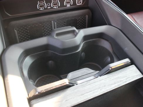 Used 2025 RAM 2500 Limited AWD/4WD image 23