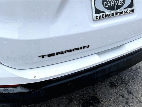 Used 2022 GMC Terrain SLT w/ Elevation Edition AWD/4WD image 6