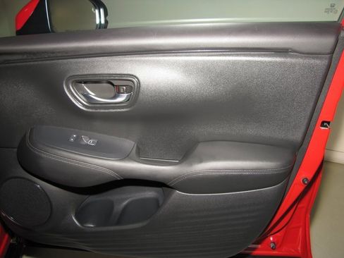 Certified 2024 Honda HR-V EX-L image 21